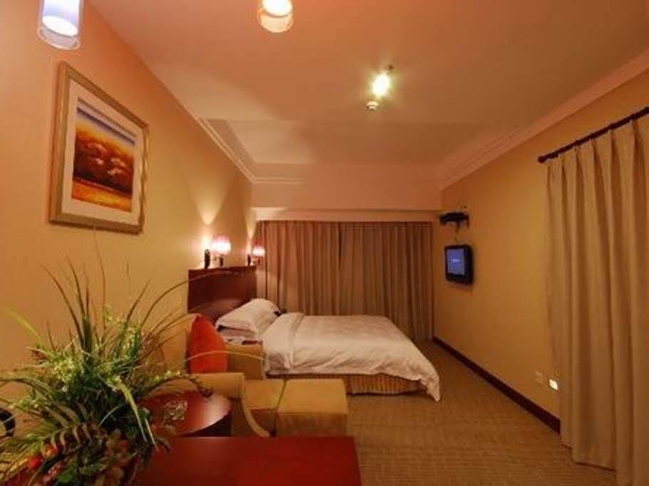 Starway Hotel Silver Чжухай Екстер'єр фото